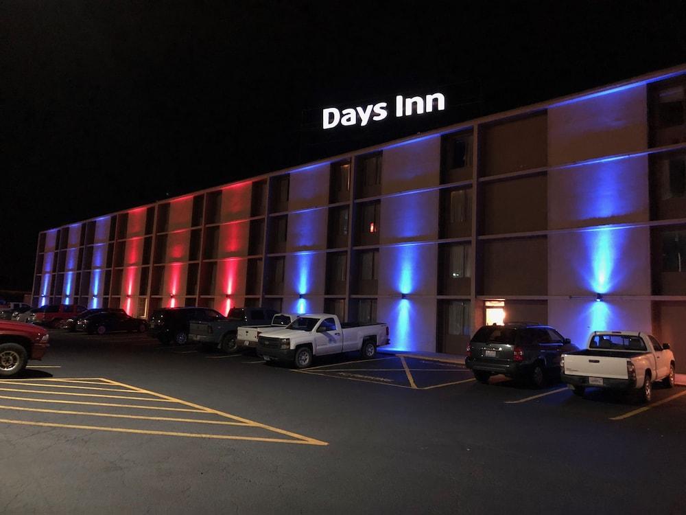 Days Inn By Wyndham Princeton Esterno foto