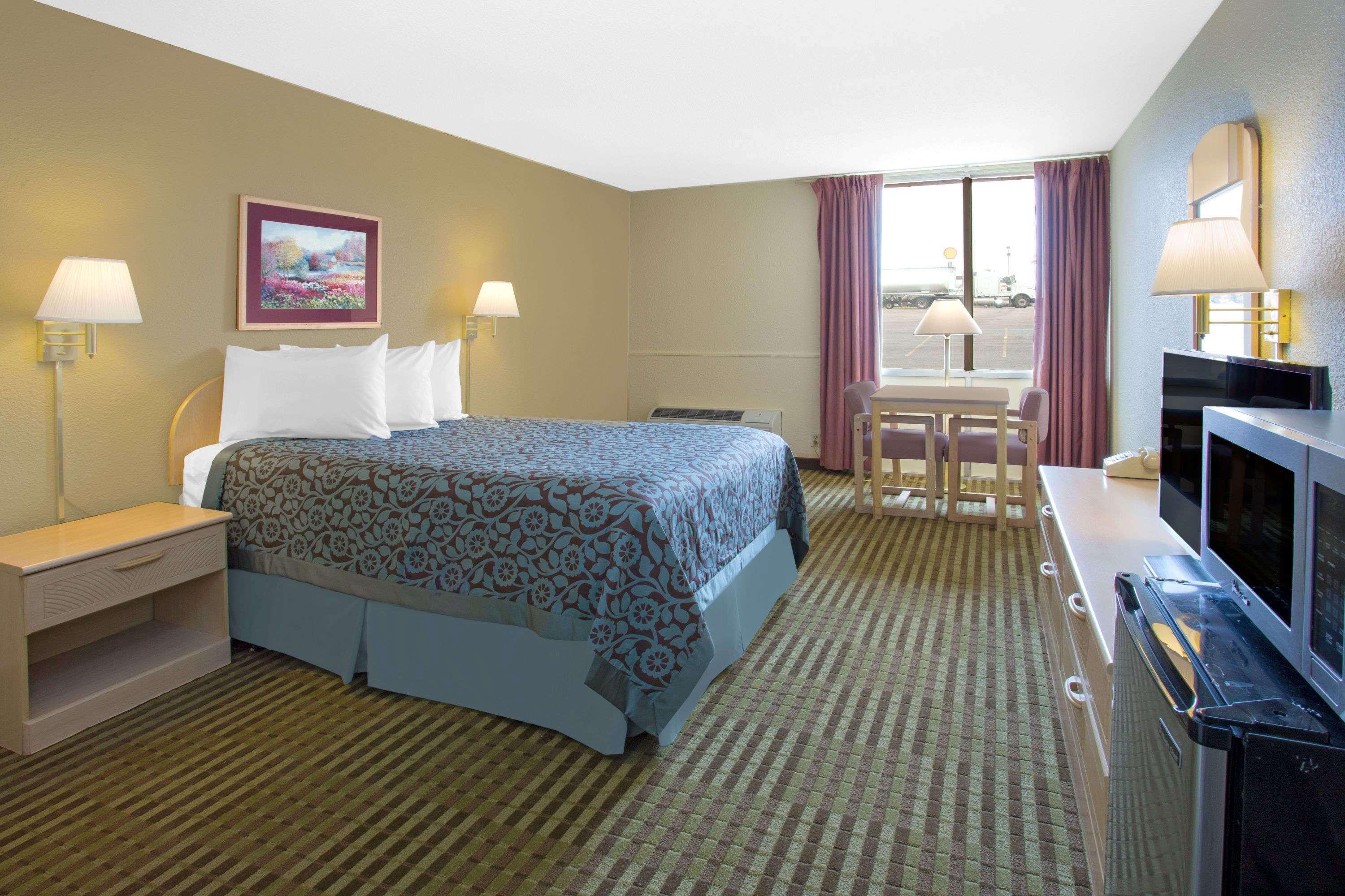 Days Inn By Wyndham Princeton Esterno foto
