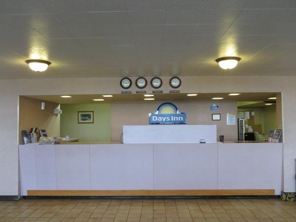 Days Inn By Wyndham Princeton Esterno foto