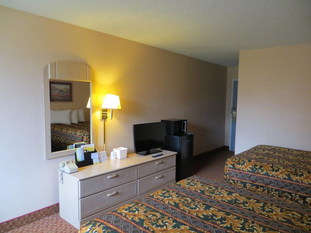 Days Inn By Wyndham Princeton Esterno foto