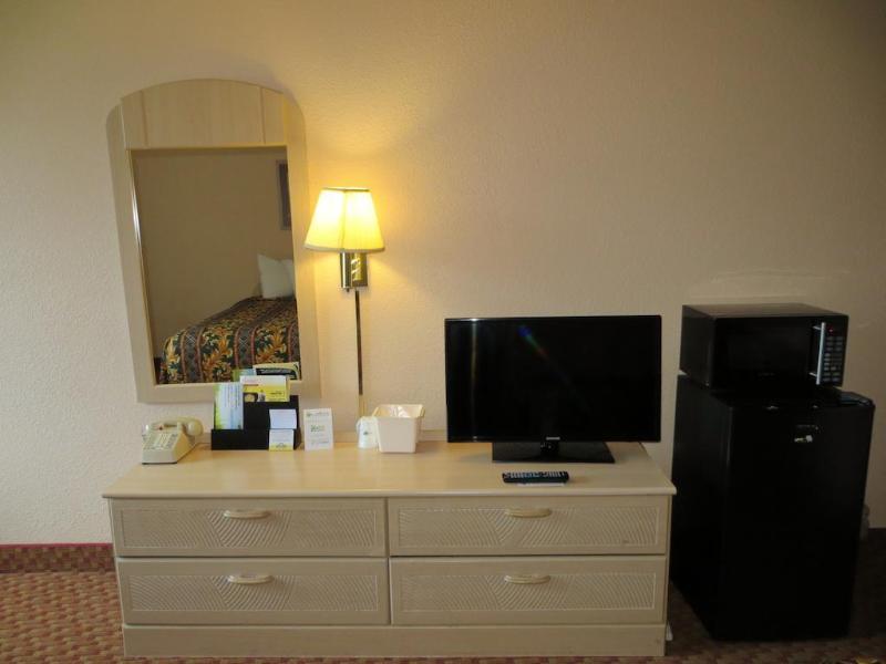 Days Inn By Wyndham Princeton Esterno foto